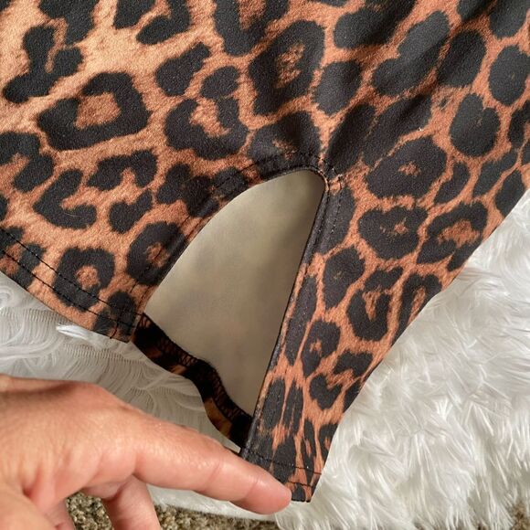 PrettyLittleThing Animal Print Dress Short Thin Lightweight Tiny Womens Size 6 - Picture 4 of 6